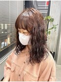 オレンジカラー　ウェーブパーマ　ミディアムくるくるスパイラル