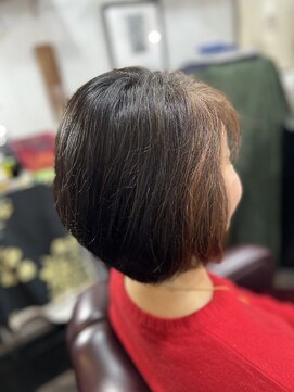 ヘアーズフェロー(Hair's Fellow) ひし形ボブ