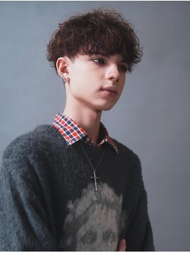 ケンジオム(KENJE HOMME) スペインカール