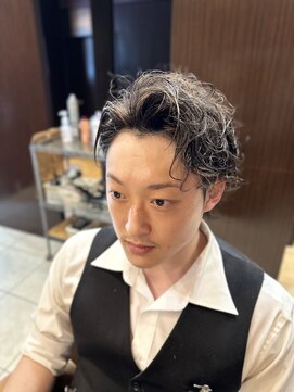 ヘアーモードキクチ 神田日銀通り店 三ノ輪ライダー