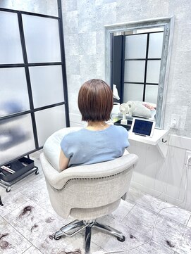 イーズ バイ インス(Yeeee.s by INCE) 白髪ぼかし/脱白髪染め/脱白髪染めハイライト/透明感