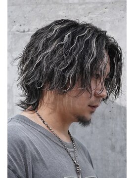 メンズオルズ 渋谷(MEN'S ALLZ) ホワイトハイライトツイストスパイラルパーマセンターパート