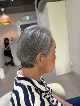クレア(Klea) 白髪を楽しむ大人の上品ショート♪