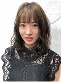 しっとりとしたツヤ感のあるマットアッシュで大人可愛さを演出♪