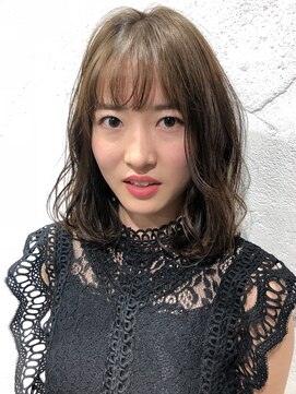 ボウ(BEAU) しっとりとしたツヤ感のあるマットアッシュで大人可愛さを演出♪