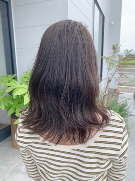 アンドリープ(&LEAP) THROWベージュx大人可愛い外ハネセミディ