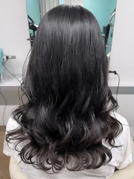 リーホリエ(Lee Horie) 【kanna】強めのコテ巻き風パーマ