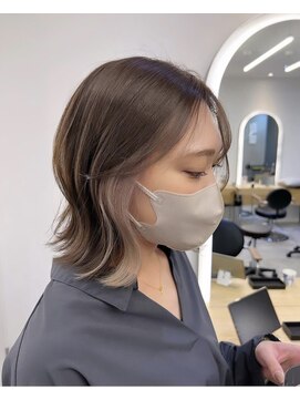 ジーナ 渋谷駅前(Zina) shion 色落ちまで可愛い！インナーホワイトベージュ