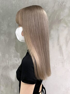 アルバム 渋谷パルコ(ALBUM) ホワイトブロンド_チェリーブラウンフェミニンロング_ba411441