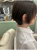 シルエット重視のショート