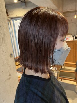 アオゾラヘアーカミノウラ(AOZORA HAIR kaminoura) 切りっぱなし外ハネボブ ピンクブラウン ミディアムボブ