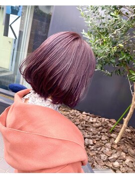 シャインヘアフラッペ 新百合ヶ丘2号店(Shine hair frappe) カシスカラー×ミディアムボブ