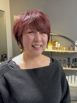 ジアン テラス(GIEN TERRASSE) #癖毛ショート #カシスピンク #くびれショート
