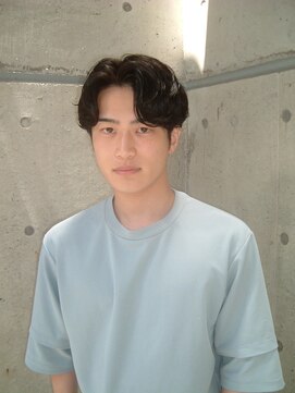 ブークル(boucle) センターパートパーマ　毛流れパーマ　フェザーパーマ