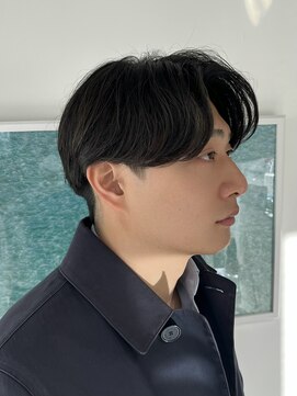 オットット(OttottO) 刈り上げセンターパート