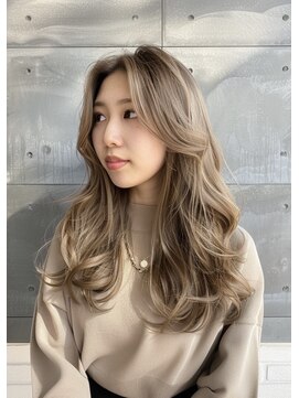 ブロッシー(blossy.) 、