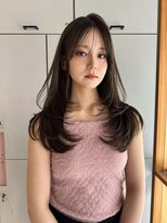 ランドバイリリー(LAND. by Lilly)&nbsp;シースルーバングと束感の可愛いロングレイヤーカット