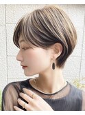 柔らかベージュカラー×ナチュラルショート