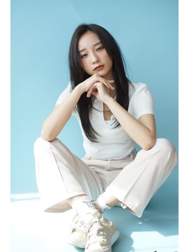 ルフュージュ バイ プロデュース 相模大野店(Refuge by Produce) 暗髪/レイヤーカット/長めバング