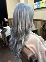 ディー エメ(D-aimer-)&nbsp;ブルー～ホワイトのランダムカラーに合わせてエクステ