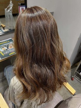 ラピスタ 池袋(Lapista) 韓国ヘアハッシュカットダブルハイライトカラー【Lapista池袋】