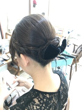 ロカット サロン(Roquat Salon) 夜会巻き風サイド編み込みアレンジ【ヘアメイク　立川南/立川】