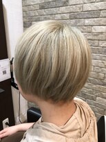 ジェムヘアー(J'aimeHair) ホワイトベージュ×ショート
