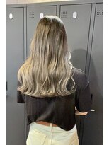 ハグ 横浜(HUG)&nbsp;バレイヤージュ　ホワイトグレージュ