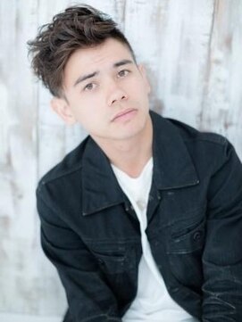 オレロ 国立(olelo) 暗めカラー/グランマッシュ/デザインカラー/フェザーパーマ/国立