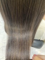 エスカーラ 表参道(THE ESCALA)&nbsp;@shino_ne197/アッシュグレージュ/暗髪/透明感カラー