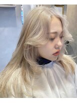 ジーナ(XENA)&nbsp;ケアブリーチ×ハイトーン×レイヤーカット(渋谷)