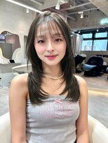 グロー 大宮(GLROW)&nbsp;レイヤーカット　韓国　顔周り　大宮　オリーブベージュ