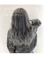 リアラ 渋谷(LIALA)&nbsp;ブリーチ、ダブルカラー、インナーカラー、イヤリングカラー