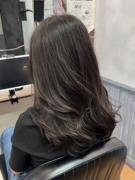 サロンドルテラ (Salon de Lutella) ゆるカールデジタルパーマ