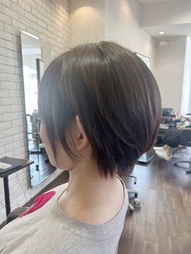 レコジョ(Recojo) (カーキグレージュで叶える今っぽショートボブ) HIDE