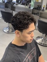 グルーマーズトウキョウ(GROOMER/S TOKYO)&nbsp;ブルーブラックフェザーパーマスパイキーショートサーフカール