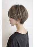 上品で派手にならない透明感あるベージュカラー！