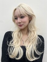 ベル 表参道Terrace(Belle)&nbsp;抜きっぱなしブリーチホワイトブロンドハイレイヤーウルフ