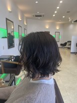 クローバーズ(CLOVERS)&nbsp;ボブにパーマで楽なスタイル