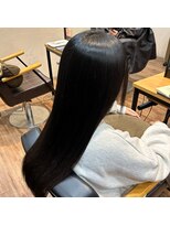シキオリ(SHIKIORI)&nbsp;ヘアエステで、毛先までまとまる艶髪に◎