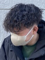 フィフスワン(fifth one)&nbsp;ツイストスパイラルパーマツーブロック刈り上げメンズマッシュ