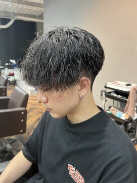 スキル(SKILL) 前下がりツイスパ　福岡メンズパーマ