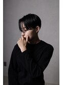 センターパート2ブロック刈り上げスタイル