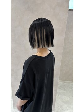 サロンドディバース(Salon de DIVERSE) 切りっぱなし×インナーカラー