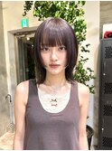 ラベンダーブラウン透明感カラー顔まわりレイヤーミディアムボブ