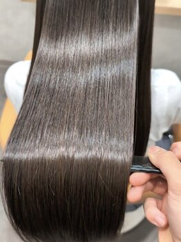 サロウィン 高崎(SALOWIN)の写真/【高崎×全席半個室】丁寧なカウンセリングで毛髪履歴をチェック◎適切な処理剤で素敵な髪質に！