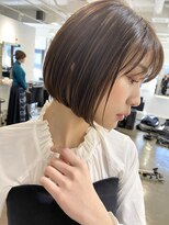 表参道白髪ぼかしウルフショートカットベージュアッシュ30代40代
