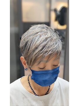 ジールヘアー(GIIL HAIR) アシンメトリークールショートスタイル