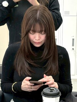 レイヤー 顔周りカット 前髪 小顔 ハッシュカット 透明感 20代