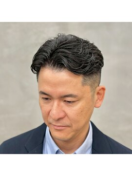 サームマン 人形町(SARM MAN) ビジネスマンの清潔感と誠実さを醸し出すアップスタイル